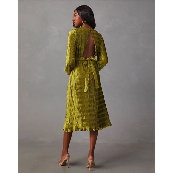 VICI Lorraine Satin Cutout Plisse Midi Dress Chartreuse Green Textured Medium - Picture 2 of 15